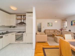 Fotografia z galérie ubytovania Spacious apartment with private garage v Dubrovníku