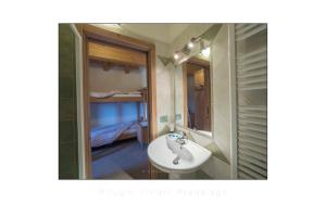 Afbeelding uit fotogalerij van Rifugio Viviani Pradalago in Madonna di Campiglio +68 foto's