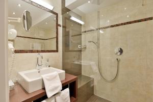 Łazienka w obiekcie Hotel Eder