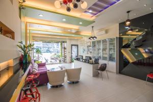 Ruang duduk di Little SkyLark B&B