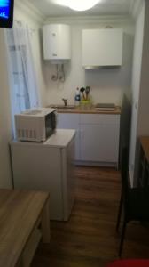 Kuchnia lub aneks kuchenny w obiekcie APARTAMENTOS POBRA-CASTELO