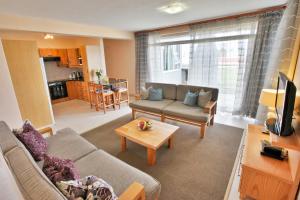 Posezení v ubytování First Group Desert Rose