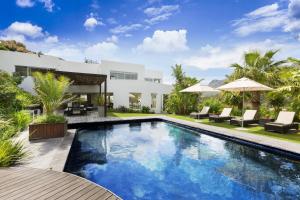 Kolam renang di atau di dekat CUBE Guest House