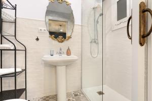 A bathroom at Gracia 1872 Még 25 kép