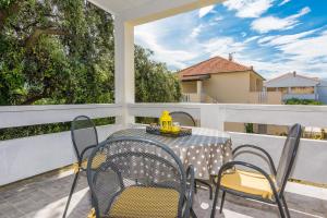Ein Balkon oder eine Terrasse in der Unterkunft Apartments Mirko&Ana