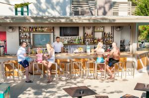Hostia v ubytovaní Sirios Village Hotel & Bungalows - All Inclusive