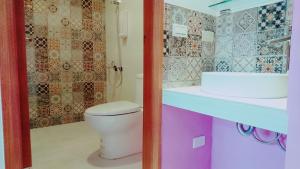 Bathroom sa Ching Ji Ming Inn