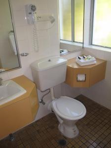 Koupelna v ubytování Devere Hotel
