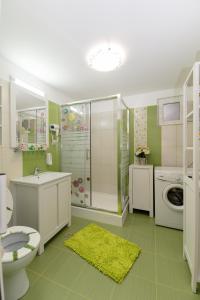 Queen Holiday Apartment