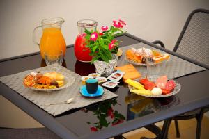 Jedlo v ubytovaní bed & breakfast alebo blízkom okolí