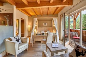 Posezení v ubytování Dolomit Boutique Hotel