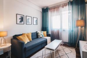 A seating area at Zumalakarregi Apartment by People Rentals