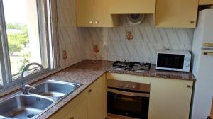 A kitchen or kitchenette at La Caseta del Pitxo