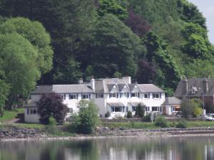 Gallery image of The Four Seasons Hotel in Saint Fillans