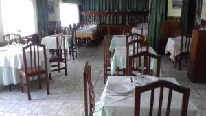 Restoran atau tempat lain untuk makan di Pension Catro Ventos