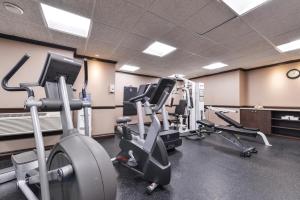Fitness centrum a/nebo fitness zařízení v ubytování Best Western Wayside Inn