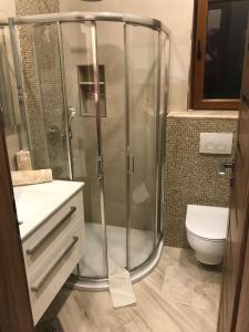 Masanda Luxury Apartments tesisinde bir banyo
