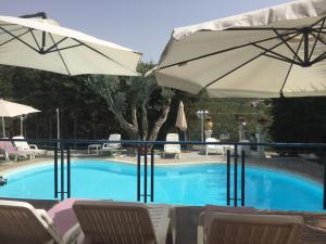 Bazén v ubytovaní B&B Villa del Sole Relais alebo v jeho blízkosti