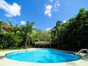 Piscina de la sau aproape de Hotel Playa Cambutal