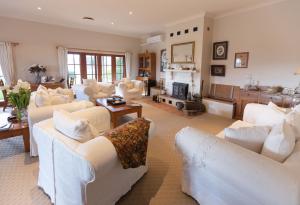 A seating area at Strathearn Park Lodge