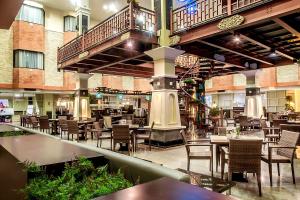 Gallery image of Famous Hotel Kuta Formerly Permata Kuta Hotel in Kuta