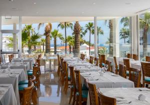 Restaurace v ubytování Tsokkos Protaras Beach Hotel