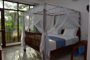 Gallery image of Green Almond Hotel in Unawatuna