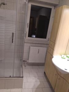 Uma casa de banho em Apartment Green Home