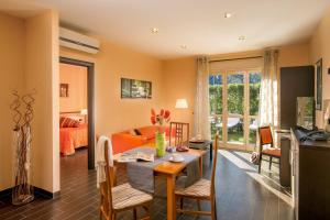 Μια τηλεόραση ή/και κέντρο ψυχαγωγίας στο Residence Poggio Degli Ulivi
