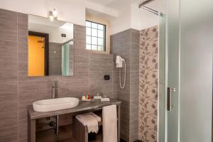 Ένα μπάνιο στο Residence Poggio Degli Ulivi +13 φωτογραφίες