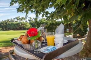 Foto da galeria de Hôtel et Résidence de Chiberta et du Golf em Anglet