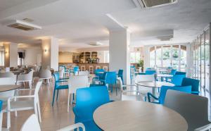 Reštaurácia alebo iné gastronomické zariadenie v ubytovaní BLUESEA Costa Verde