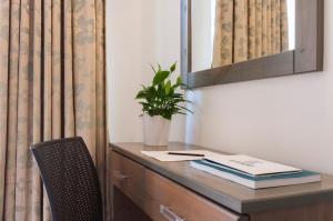 Foto dalla galleria di Alexandra Hotel a San Giuliano