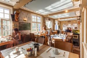 Et opholdsområde på Boat Hotel De Barge