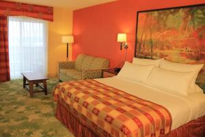 Säng eller sängar i ett rum på Canaan Valley Resort State Park