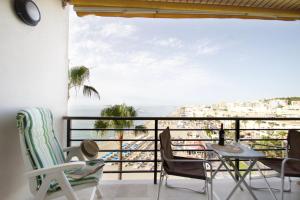 Balcony o terrace sa Sea front studio with spacious balcony Santa Clara