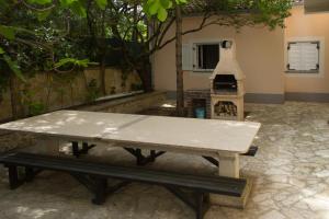 Patio nebo venkovní prostory v ubytování Apartmani Pucarin