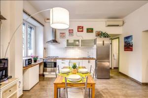 Kuchyňa alebo kuchynka v ubytovaní Cuore di Florio Apartment