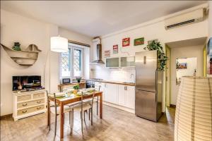 Kuchyňa alebo kuchynka v ubytovaní Cuore di Florio Apartment