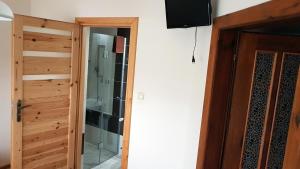 Łazienka w obiekcie PokojeKajaki DD Swornegacie