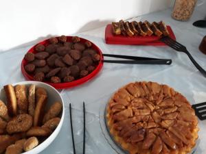 Jedlo v apartmánovom hoteli alebo blízkom okolí
