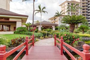 Balkon atau teras di Popular Ground Floor with Extra Grassy Area - Beach Tower at Ko Olina Beach Villas Resort