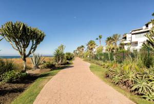 Gallery image of Sea & mountain view penthouse in Estepona