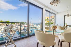 Балкон или терраса в Apartments Marina Novi