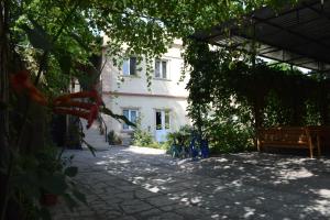 Zahrada ubytování Crossway Tbilisi Hotel