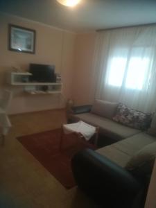 Zdjęcie z galerii obiektu Apartments Dijana w Budvie