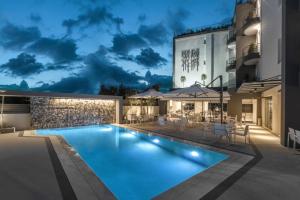 Bazén v ubytování Garden City Resort nebo v jeho okolí