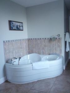 Fotografie z fotogalerie ubytování Big Axe Bed & Breakfast v destinaci Otis