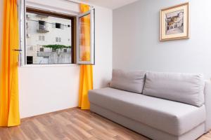 Posedenie v ubytovaní Cakic apartmani