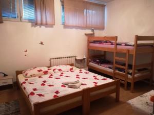 Postel nebo postele na pokoji v ubytování Hostel Poslon